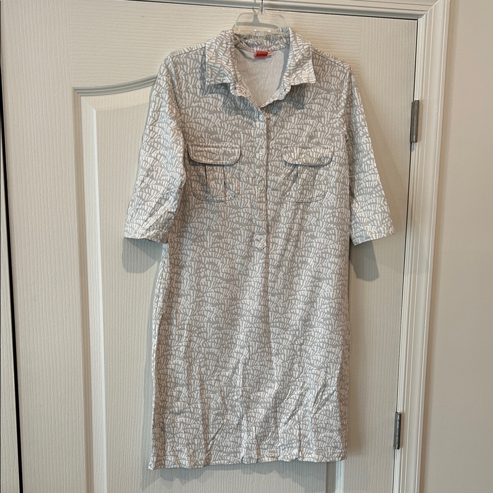 Persifor Gray and White Shirt Dress